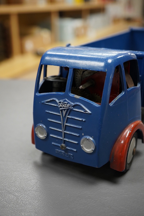 A Shackleton clockwork Foden FG 6-wheel tipper lorry, in blue with red mud guards